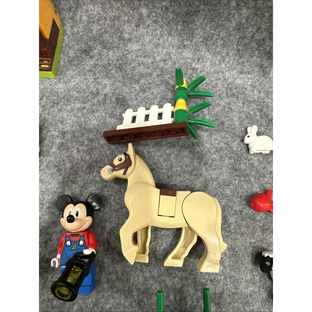 LEGO 10775 Disney Mickey Mouse Donald Duck's Farm With Instuctions and Box - Picture 10 of 10